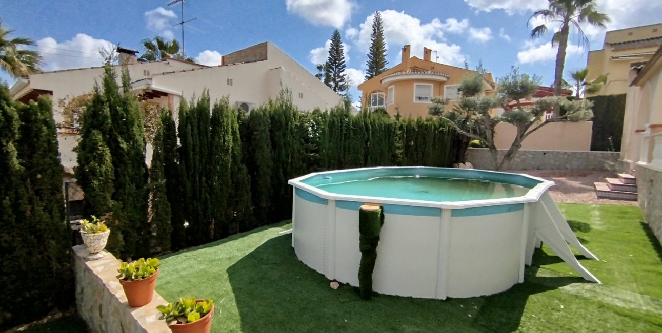 Resale - Villa -
Ciudad Quesada - Pueblo Lucero
