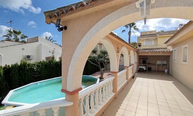 Resale - Villa -
Ciudad Quesada - Pueblo Lucero