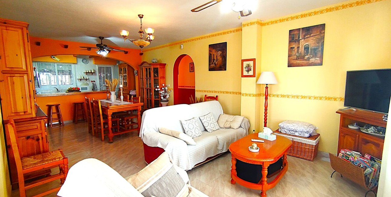 Resale - Villa -
Ciudad Quesada - Pueblo Lucero
