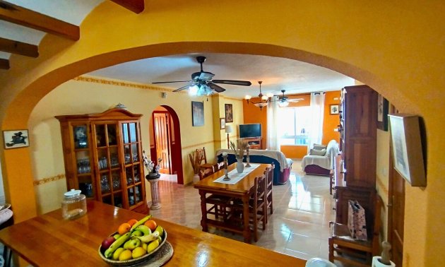 Resale - Villa -
Ciudad Quesada - Pueblo Lucero
