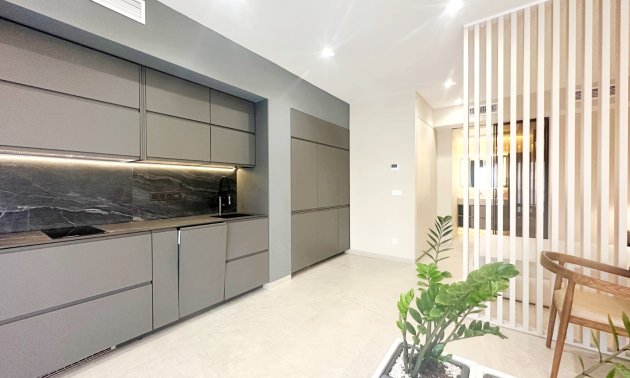 Resale - Apartment / flat -
Torrevieja - Playa Los Locos