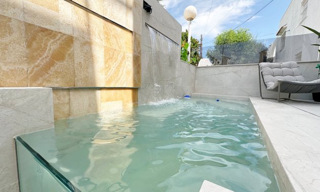 Resale - Townhouse -
Torrevieja - Torrevieja - Centre