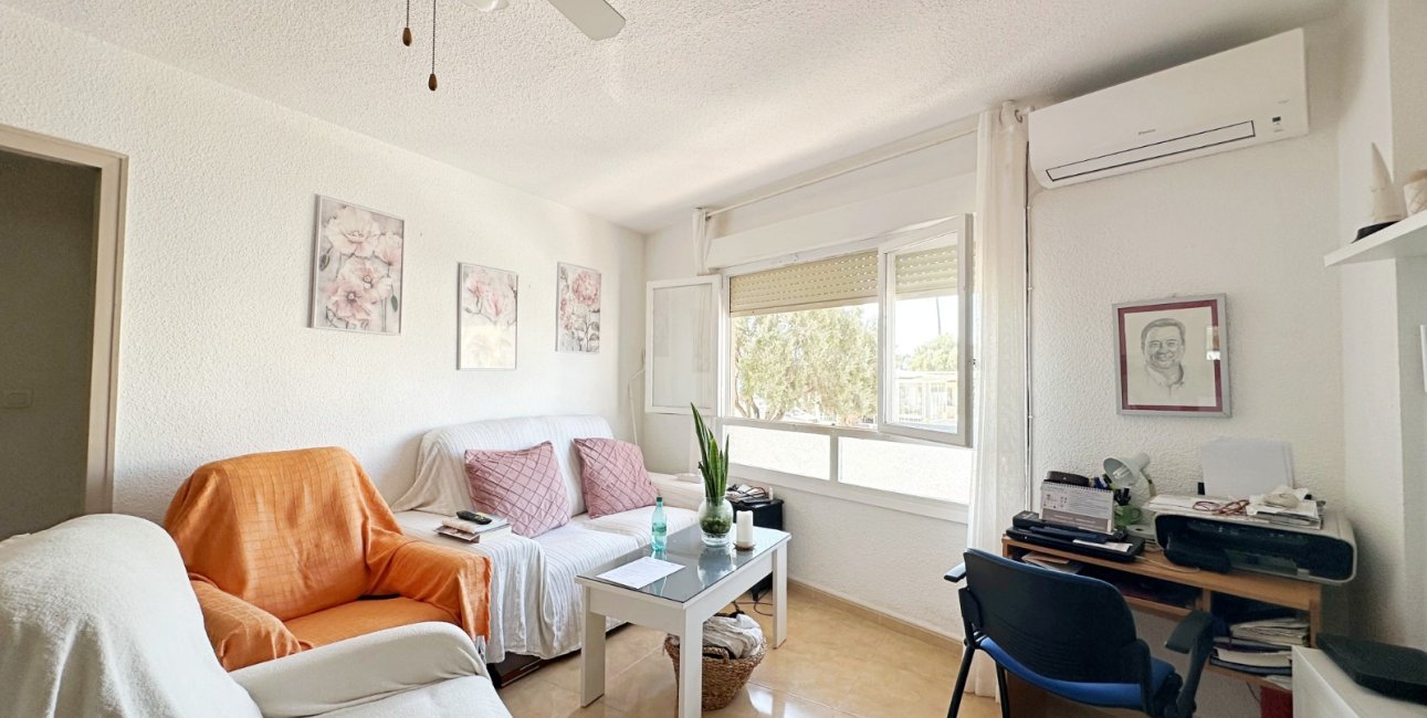 Resale - Apartment / flat -
Torrevieja - Playa de los Naufragos