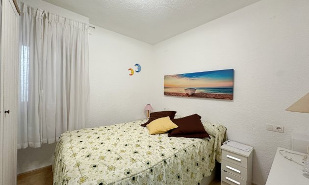 Resale - Apartment / flat -
Torrevieja - Playa de los Naufragos