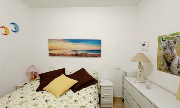 Resale - Apartment / flat -
Torrevieja - Playa de los Naufragos