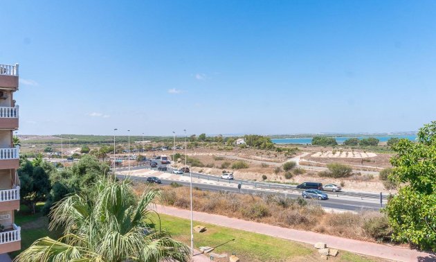 Reventa - Apartamento / piso -
Torrevieja - La Mata