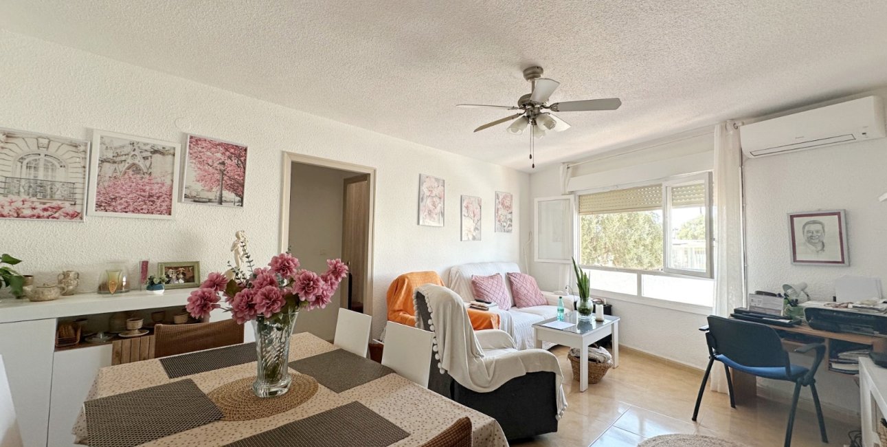 Rynek wtórny - Apartment / Duplex -
Torrevieja - Playa de los Naufragos