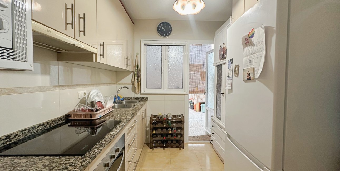 Rynek wtórny - Apartment / Duplex -
Torrevieja - Playa de los Naufragos