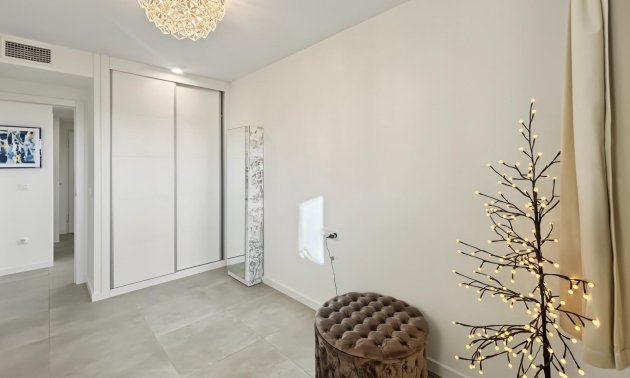 Reventa - Apartamento / piso -
Dehesa de campoamor - Campoamor