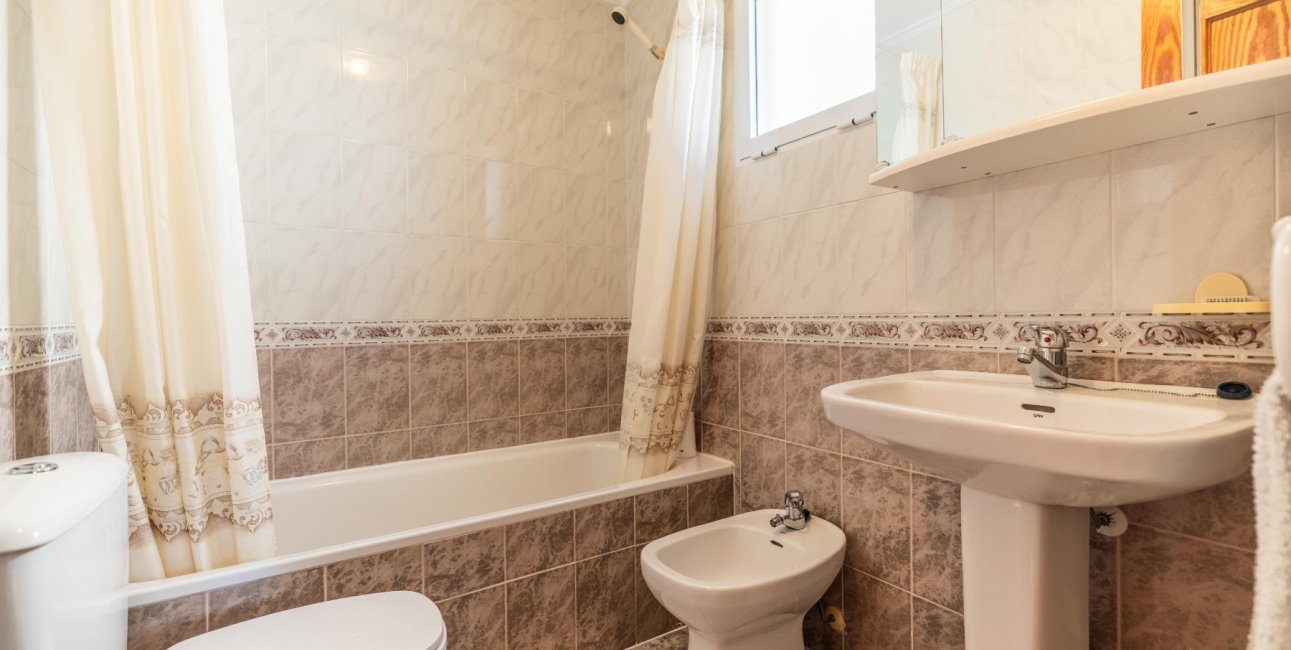 Resale - Apartment / Duplex -
Torrevieja - Playa del Cura