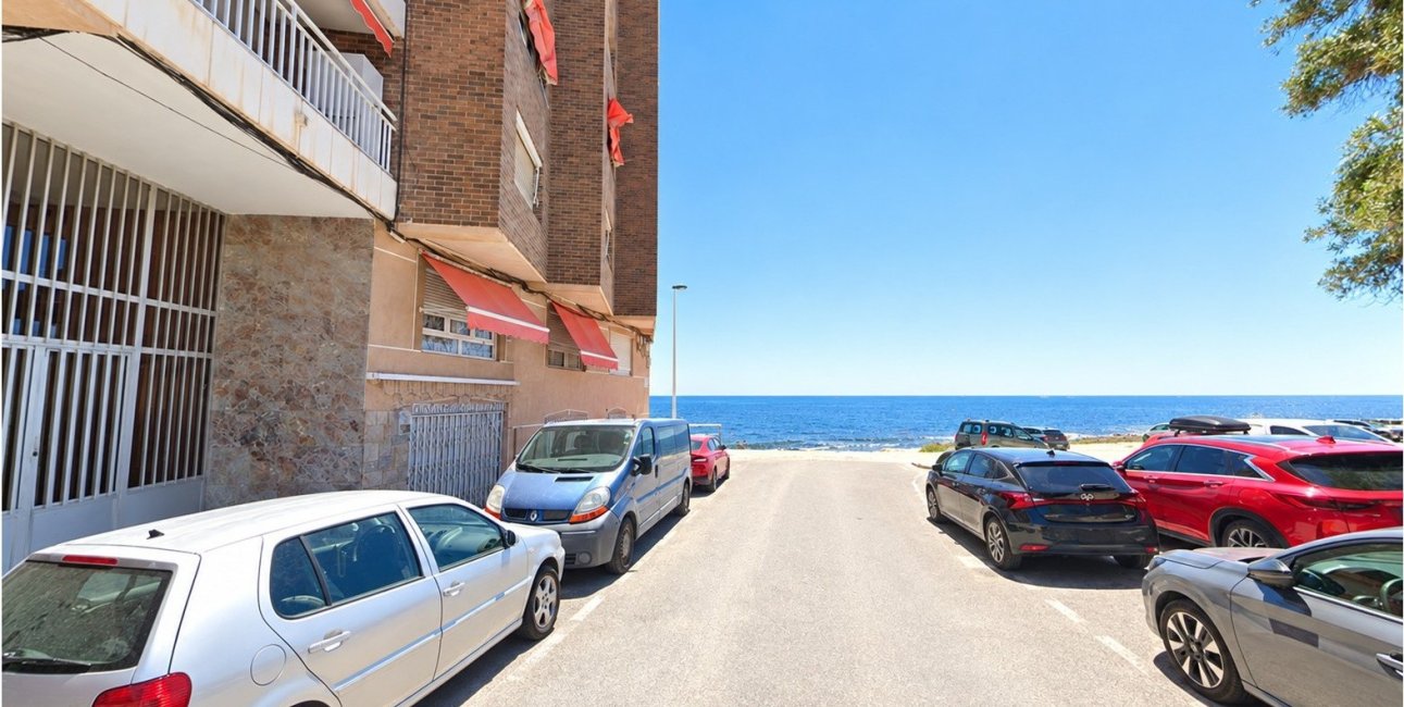 Resale - Apartment / flat -
Torrevieja - Playa de los Naufragos