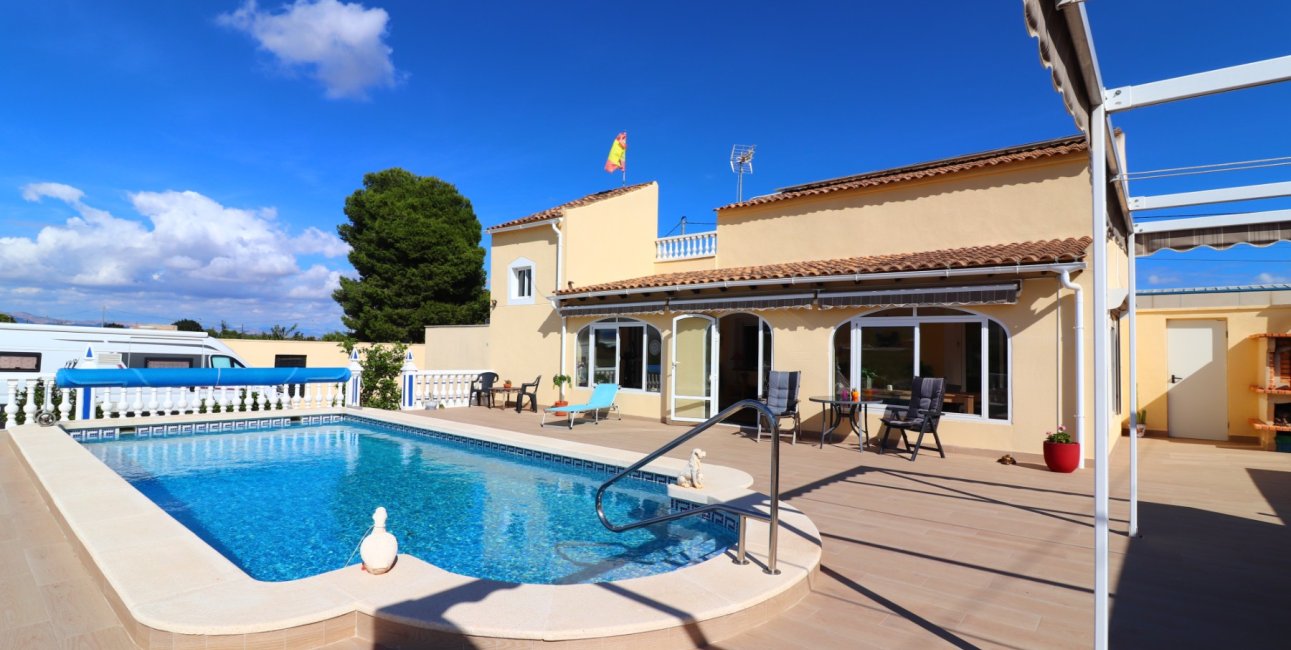 Reventa - Finca -
Rafal - El Mudamiento