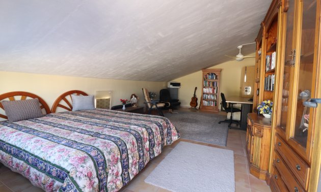 Reventa - Finca -
Rafal - El Mudamiento