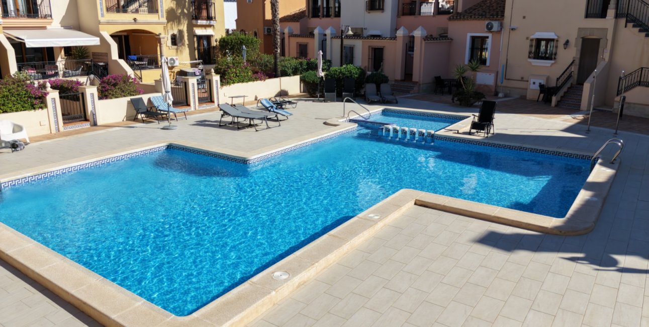 Resale - Bungalow -
Algorfa - La Finca Golf Resort