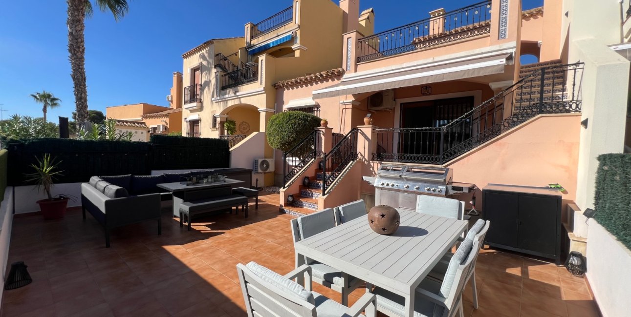 Resale - Bungalow -
Algorfa - La Finca Golf Resort