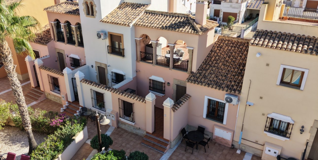 Resale - Bungalow -
Algorfa - La Finca Golf Resort