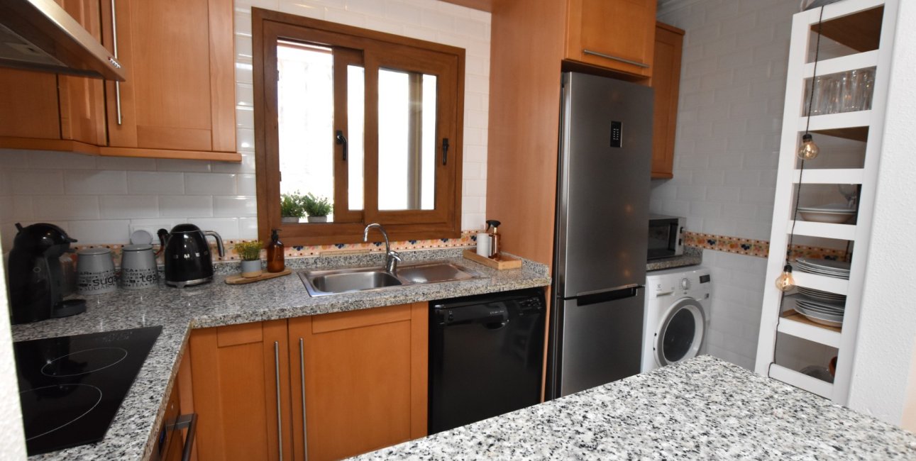 Resale - Bungalow -
Algorfa - La Finca Golf Resort