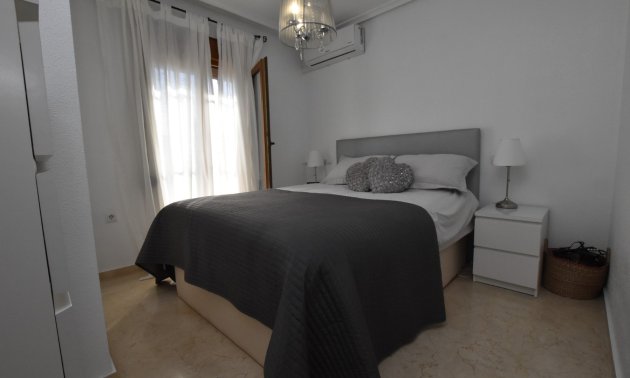 Resale - Bungalow -
Algorfa - La Finca Golf Resort