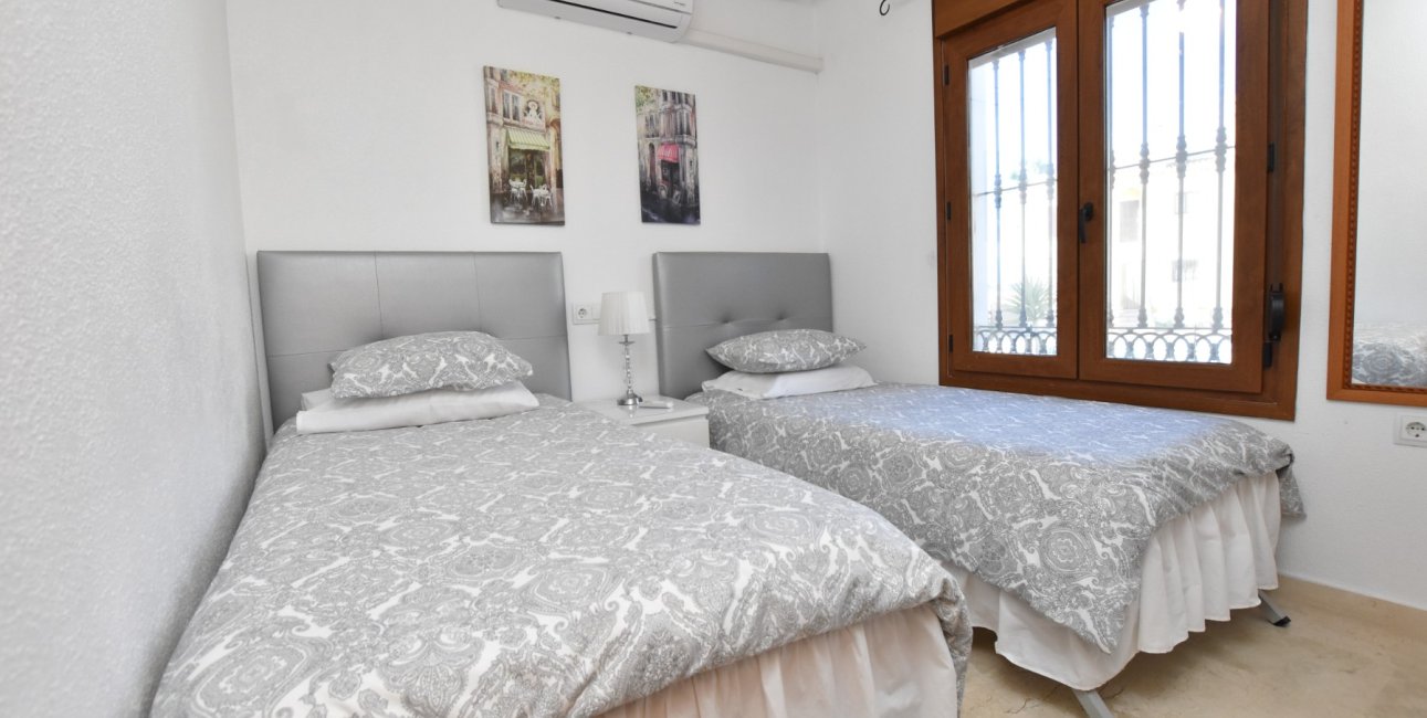 Resale - Bungalow -
Algorfa - La Finca Golf Resort
