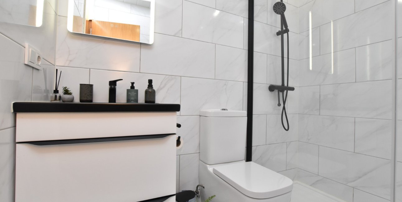 Resale - Bungalow -
Algorfa - La Finca Golf Resort