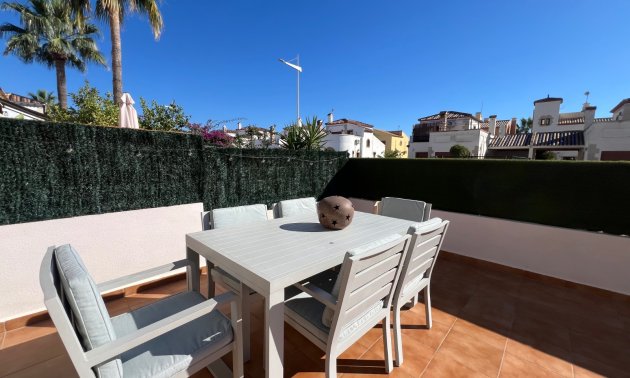Resale - Bungalow -
Algorfa - La Finca Golf Resort