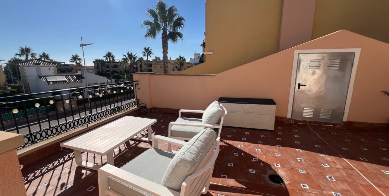 Resale - Bungalow -
Algorfa - La Finca Golf Resort