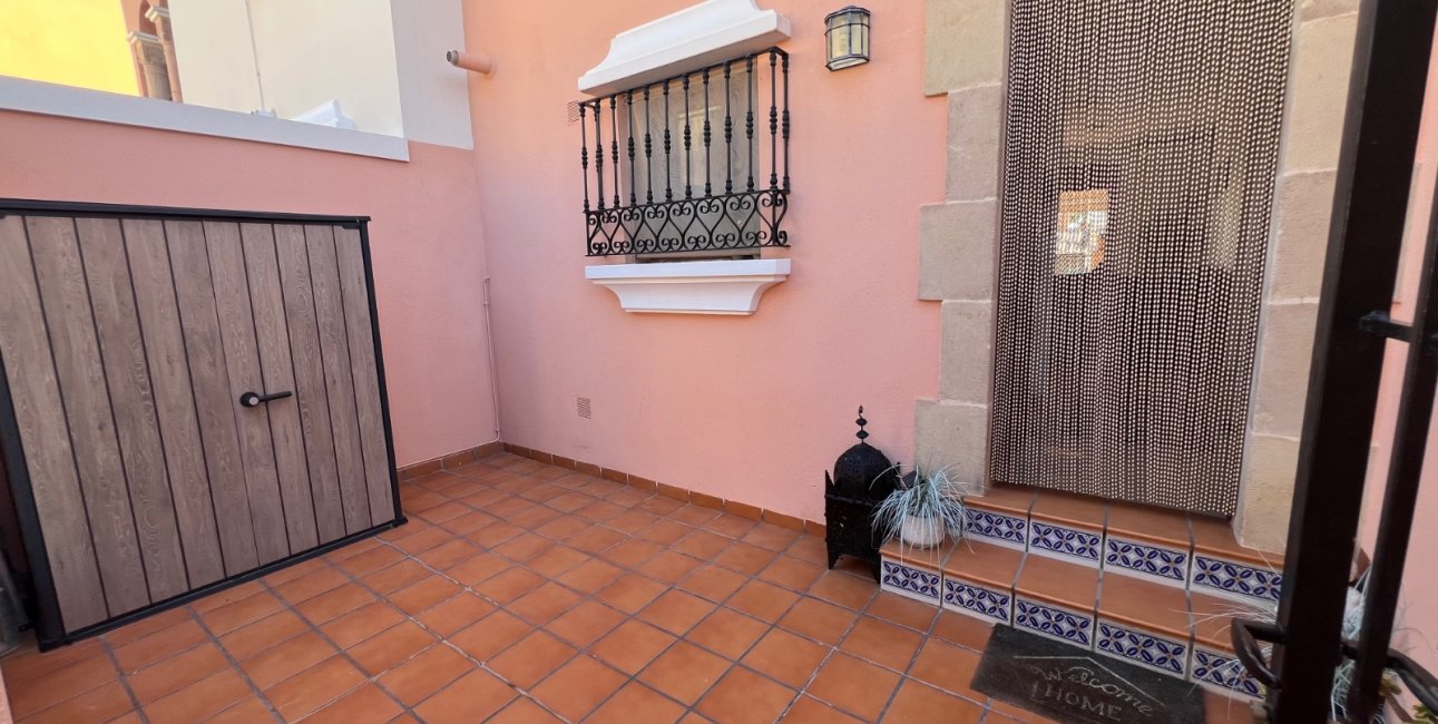 Resale - Bungalow -
Algorfa - La Finca Golf Resort