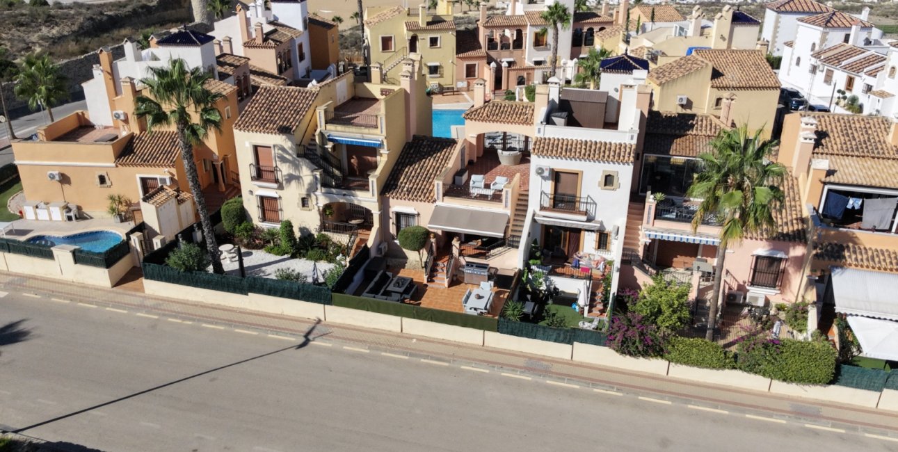 Resale - Bungalow -
Algorfa - La Finca Golf Resort