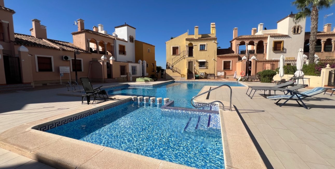 Resale - Bungalow -
Algorfa - La Finca Golf Resort