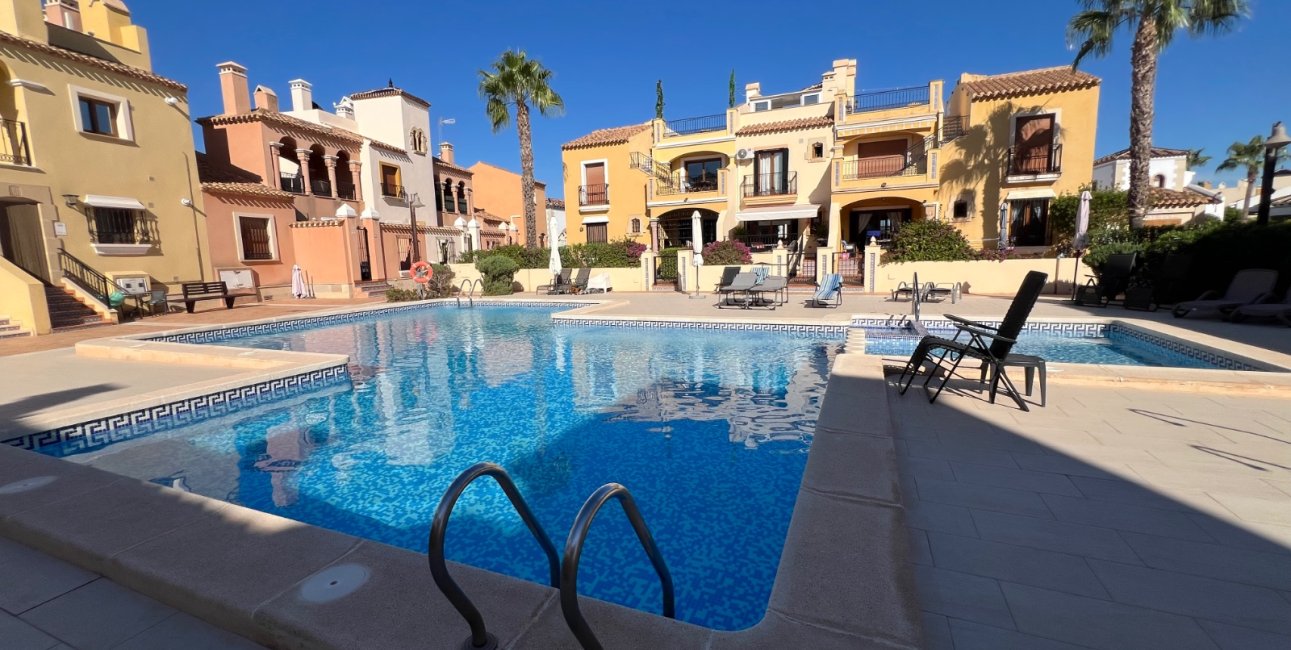 Resale - Bungalow -
Algorfa - La Finca Golf Resort