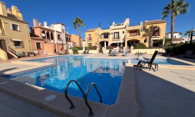 Resale - Bungalow -
Algorfa - La Finca Golf Resort