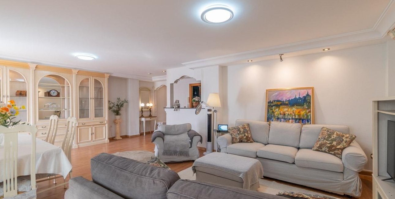 Resale - Penthouse -
Torrevieja - Centro