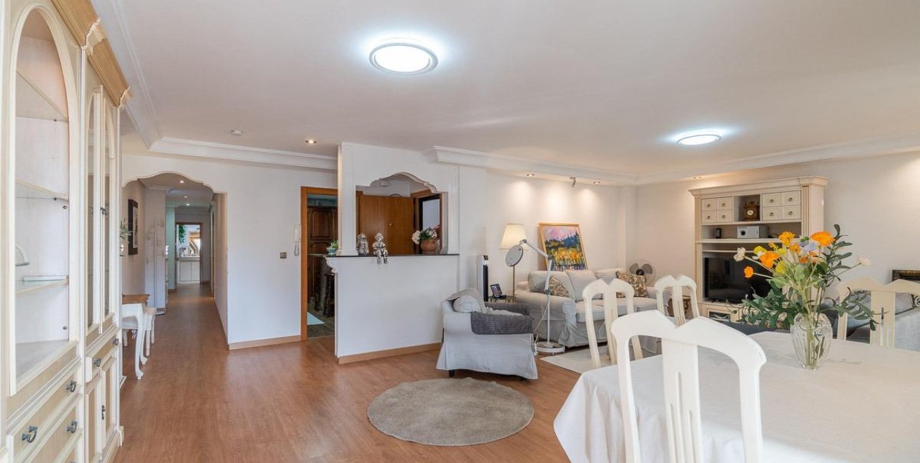 Resale - Penthouse -
Torrevieja - Centro