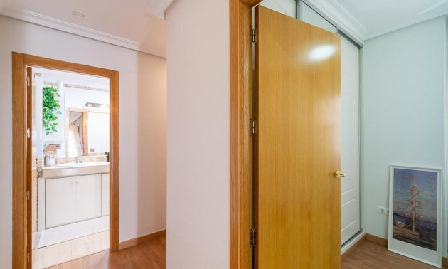 Resale - Penthouse -
Torrevieja - Centro