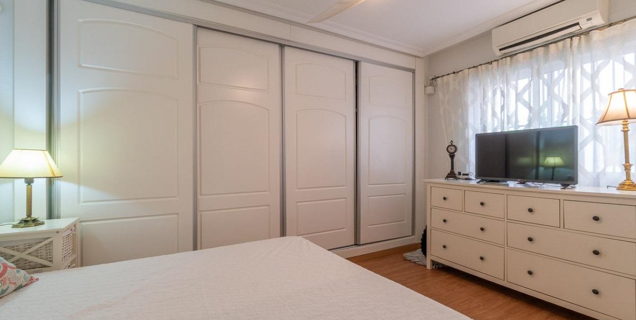 Resale - Penthouse -
Torrevieja - Centro