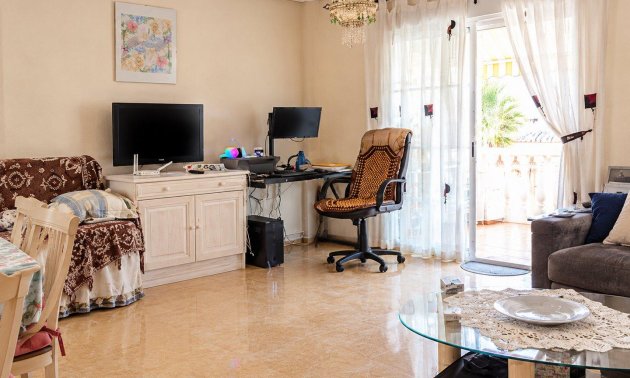 Resale - Bungalow -
Orihuela Costa - Lomas de Cabo Roig