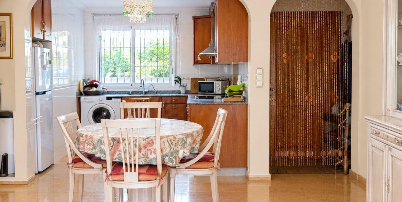 Resale - Bungalow -
Orihuela Costa - Lomas de Cabo Roig