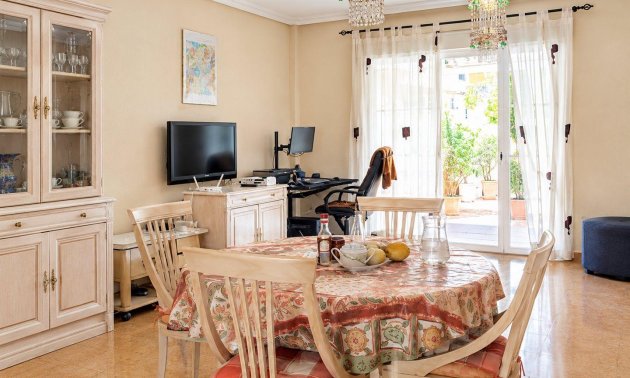 Resale - Bungalow -
Orihuela Costa - Lomas de Cabo Roig