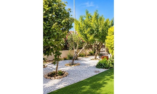 Resale - Bungalow -
Orihuela Costa - Lomas de Cabo Roig