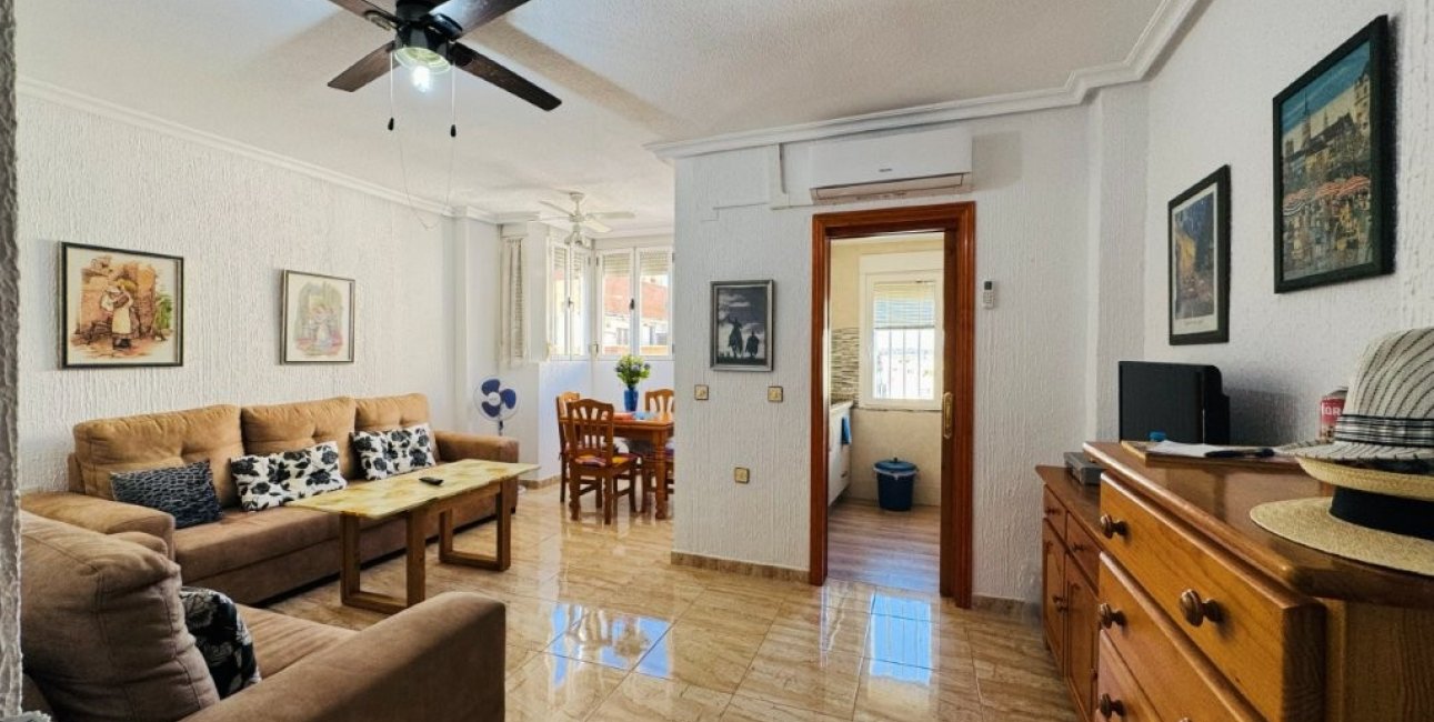 Resale - Apartment / flat -
Torrevieja - La Mata