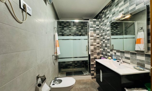 Resale - Apartment / flat -
Torrevieja - La Mata