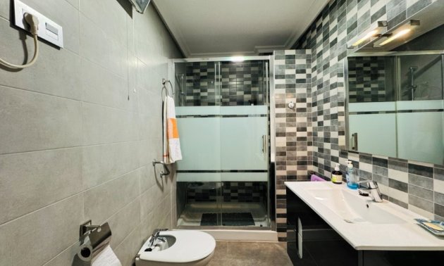 Resale - Apartment / flat -
Torrevieja - La Mata