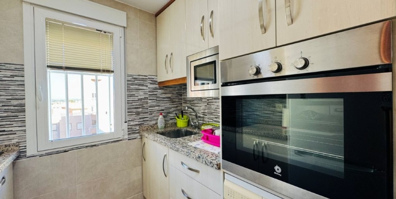 Resale - Apartment / flat -
Torrevieja - La Mata