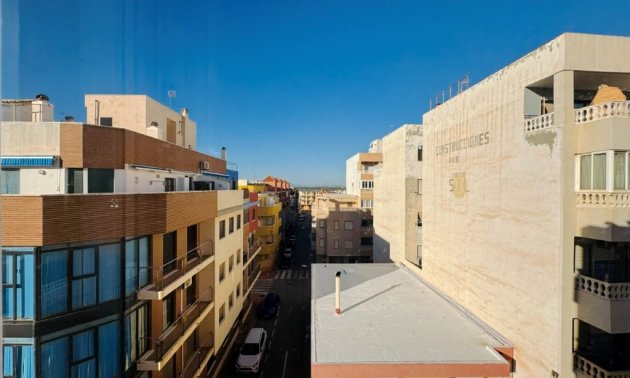 Resale - Apartment / flat -
Torrevieja - La Mata