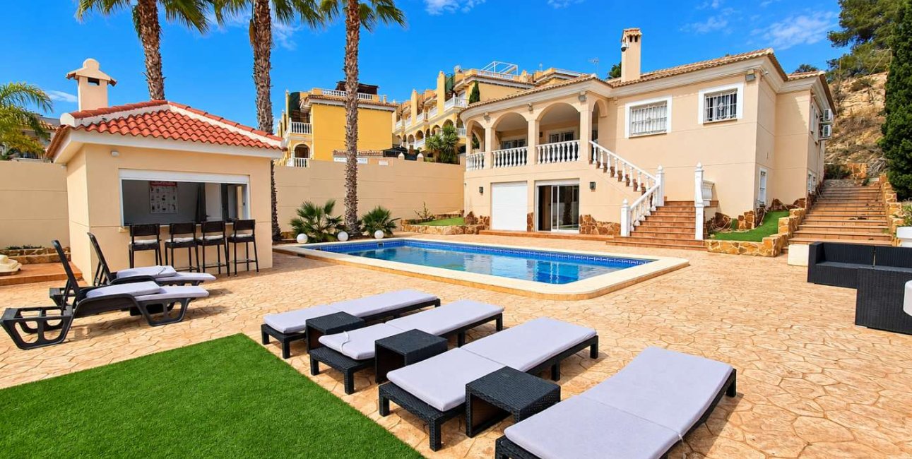 Resale - Villa -
Algorfa - Montemar