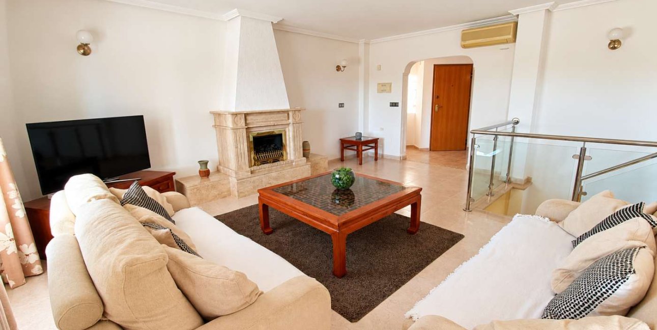 Resale - Villa -
Algorfa - Montemar