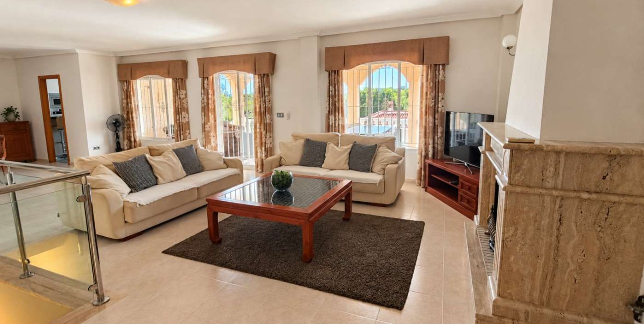 Resale - Villa -
Algorfa - Montemar