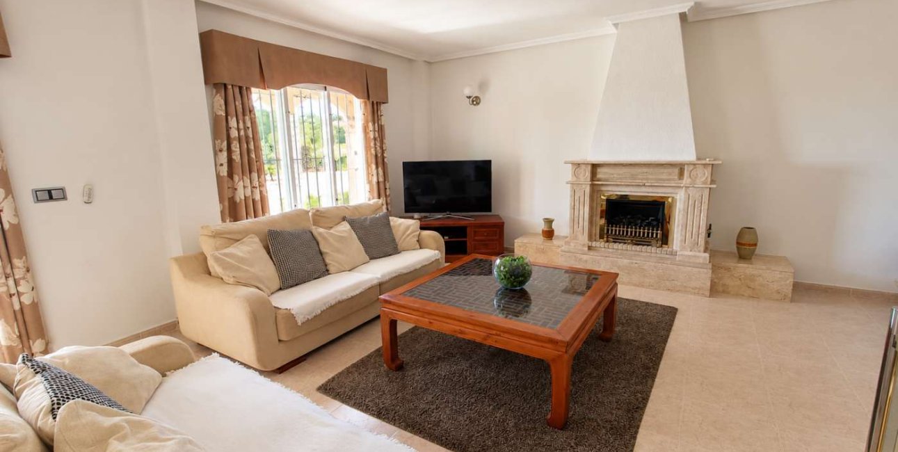 Resale - Villa -
Algorfa - Montemar