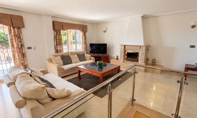 Resale - Villa -
Algorfa - Montemar