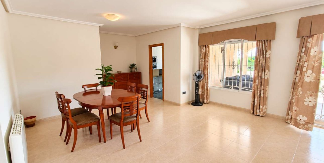 Resale - Villa -
Algorfa - Montemar